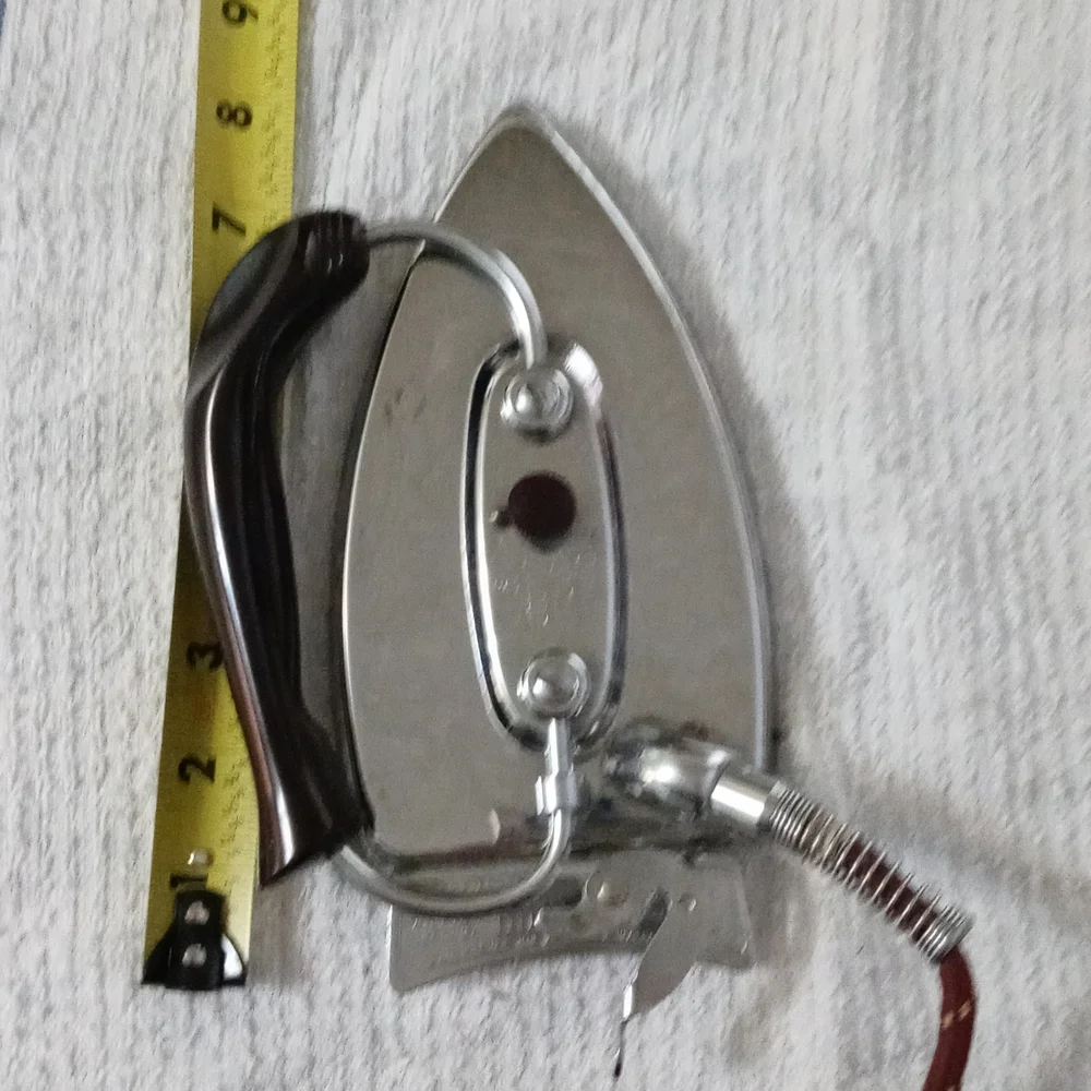 Vintage Durabilt travel iron